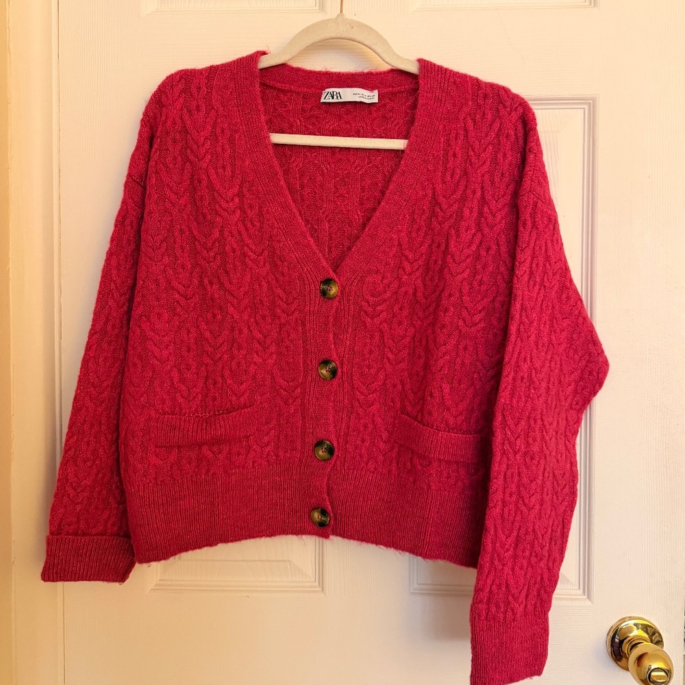 Zara cable-knit button-up cardigan, in fuchsia